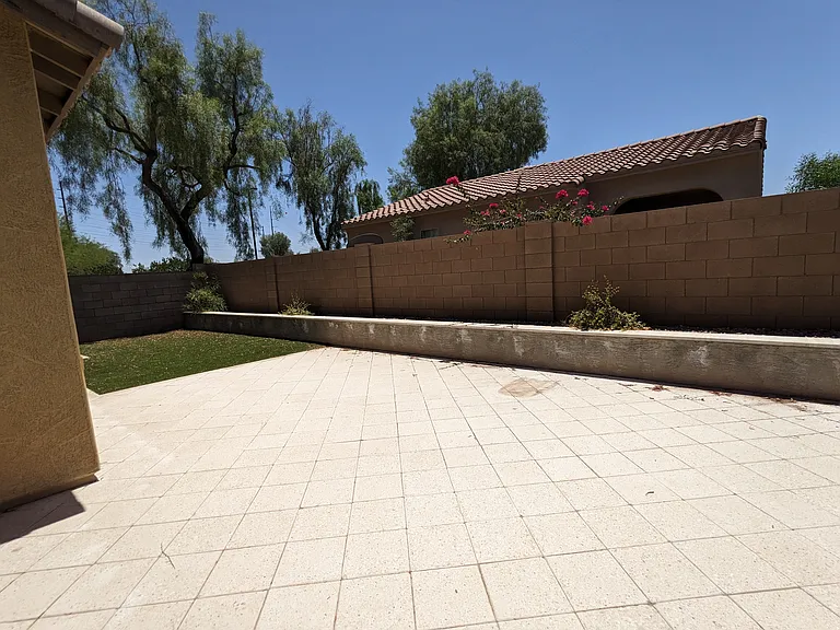 283 E Jade Dr — Photo 19