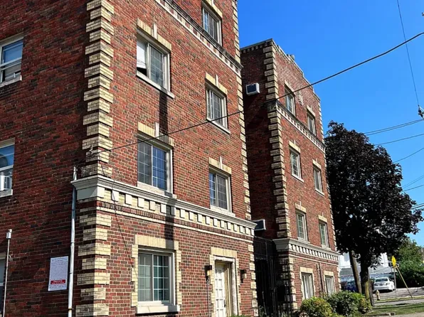 323 Hilton Pl, Cincinnati, OH