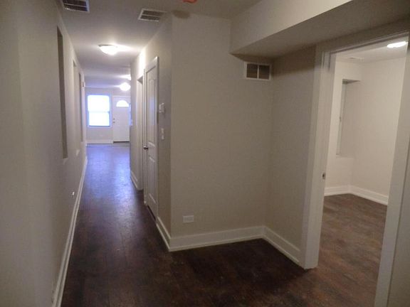 4th image of 2609 W Division St #Garden