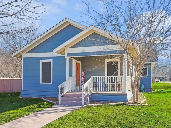 800 N Clements St, Gainesville, TX 76240