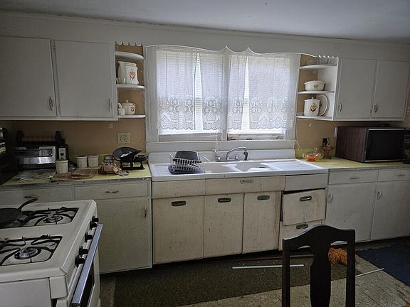 3rd image of 12200 Hacksneck Rd