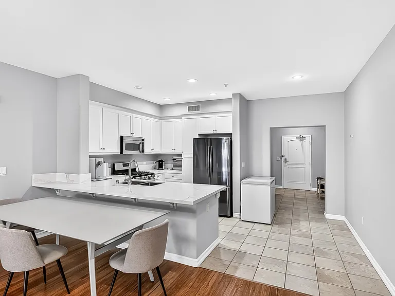 629 Traction Ave #231 — Photo 11