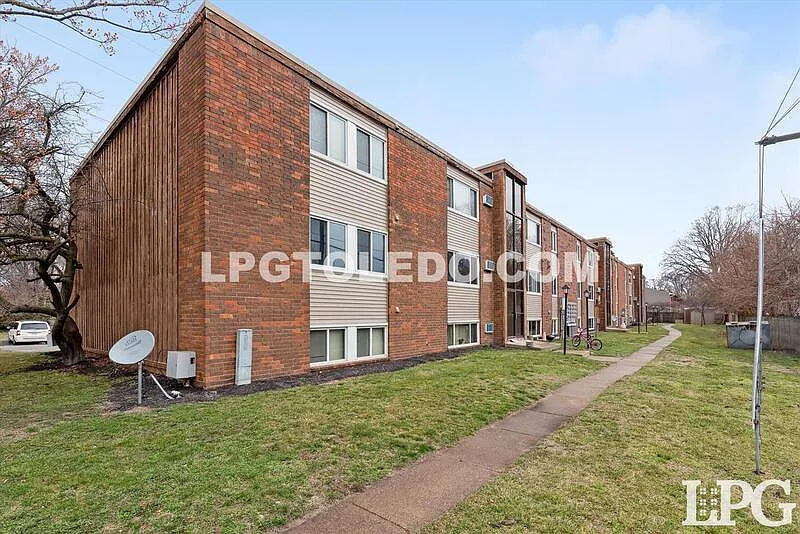 1 bed, 1.0 bath, 586 sqft, $675 — Photo 2