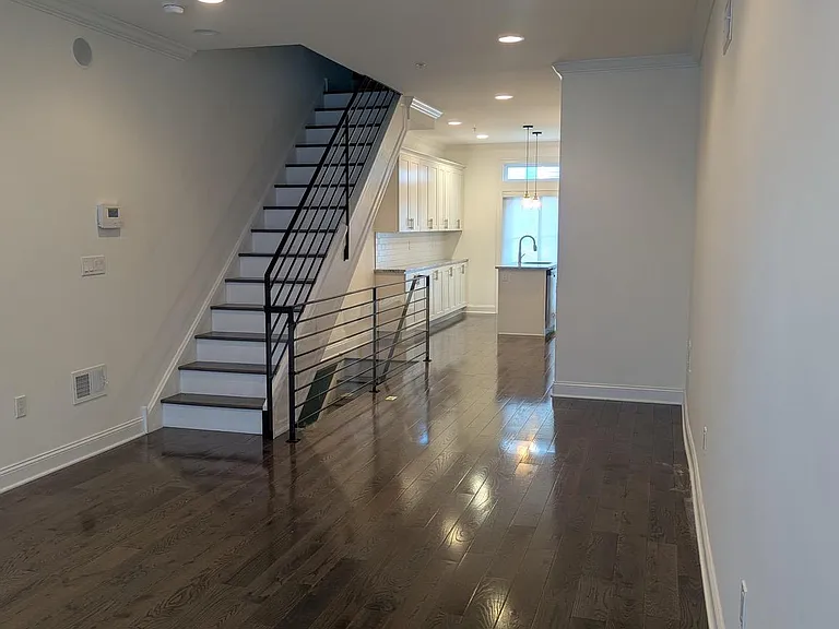 608 McKean St — Photo 4
