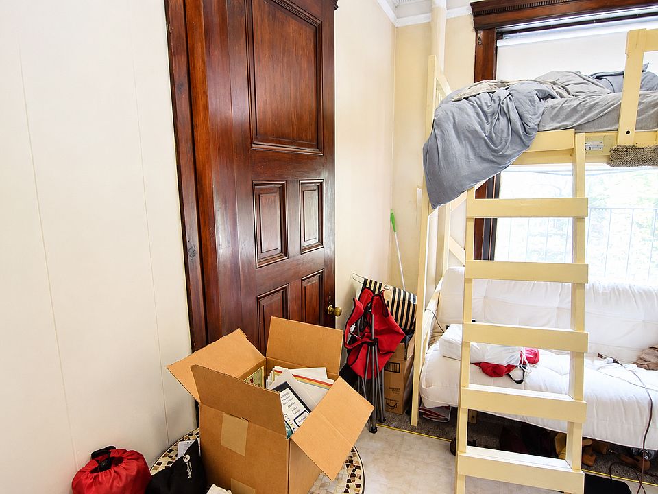 1st image of 15 Bay State Rd APT 6