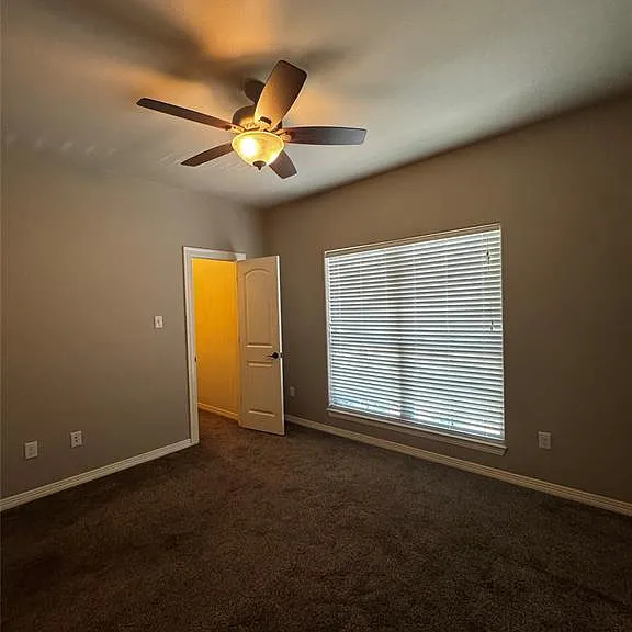 250 Southlake Dr — Photo 21