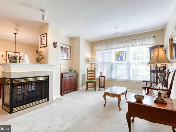 400 Symphony Cir Unit 257C, Cockeysville, MD 21030