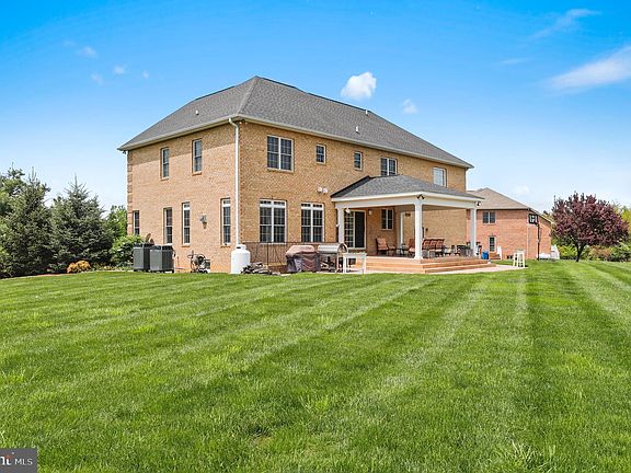 5th image of 11113 Shalom Ln