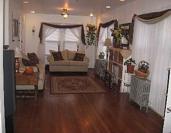 2nd image of 17 Pulaski Ave