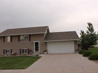 2473 Dawn Dr, Sidney, NE 69162