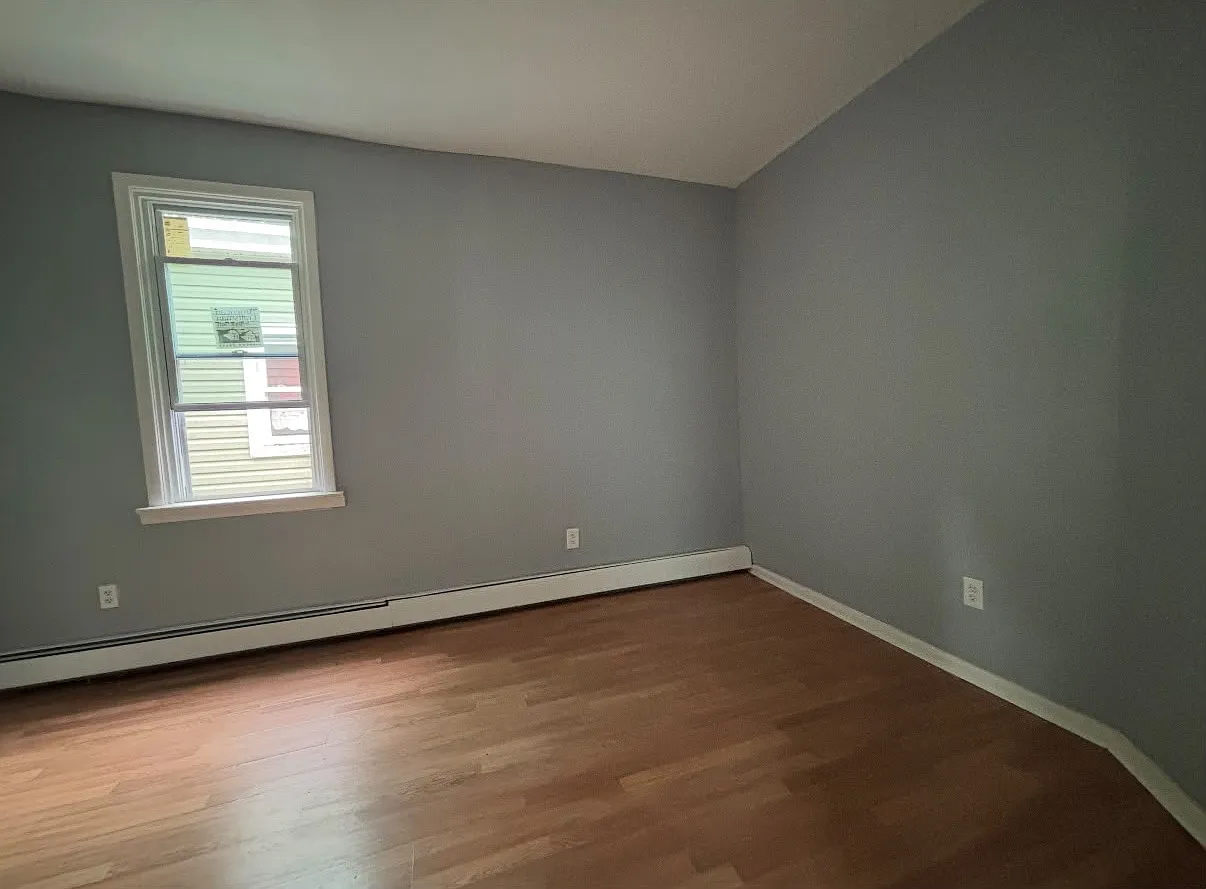 3 bed, $2,100 — Photo 3