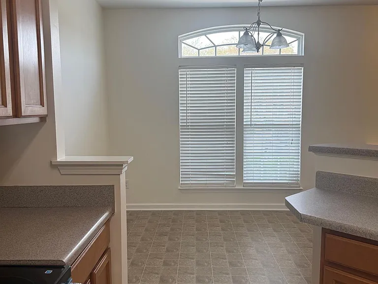 227 Spring Crossing Cir — Photo 5