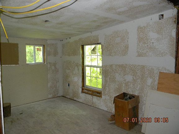 3rd image of 511 E 15th Ave