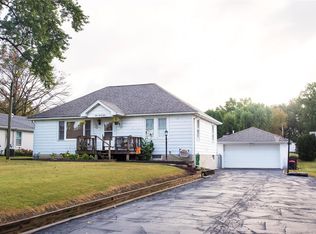 428 W Rosedale Dr, East Alton, IL 62024