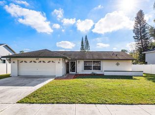 117 Royal Pine Cir N, Royal Palm Beach, FL 33411