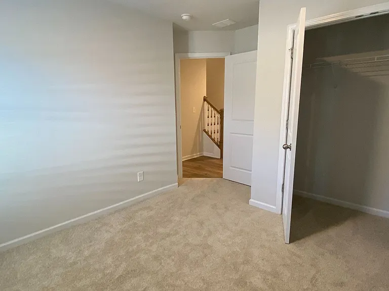 2227 Statesville Ave — Photo 30