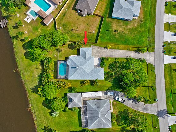 4th image of 256 SW Ridgecrest Drive