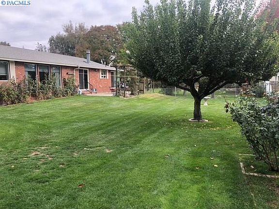2nd image of 661 Lynnwood Loop