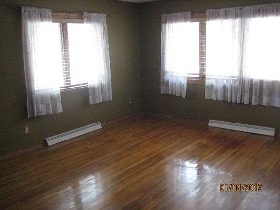 3rd image of 3585 Livingston Ave