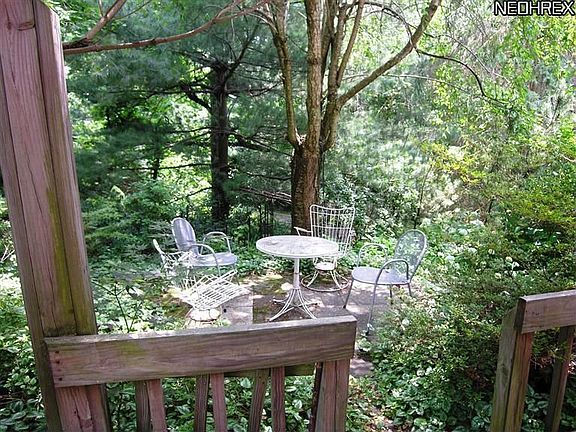 4th image of 33300 Ledge Hill Dr