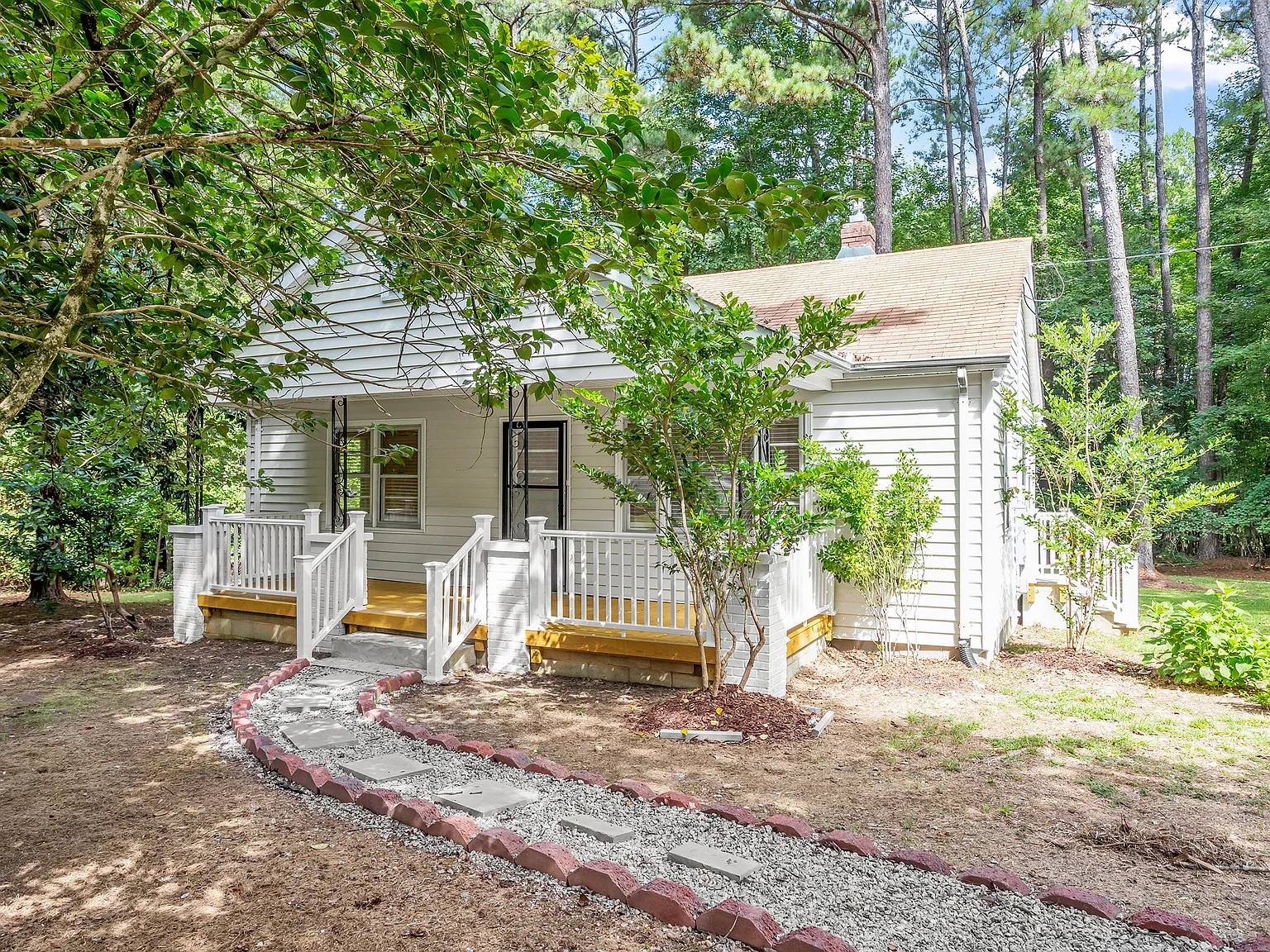 2 bed, 768 sqft, $1,200 — Photo 3