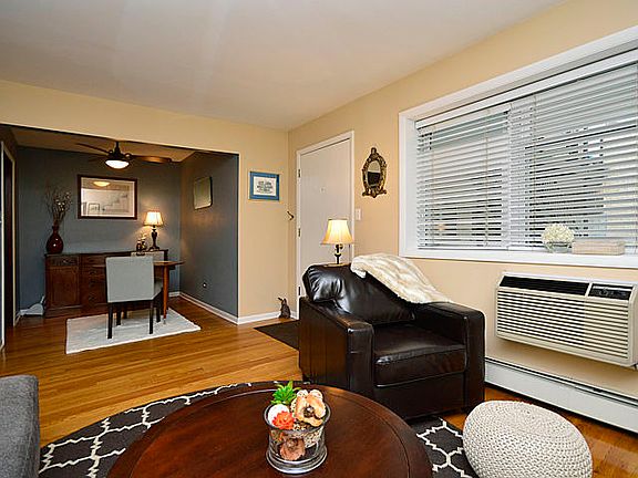 5th image of 4258 N Greenview Ave APT 1C