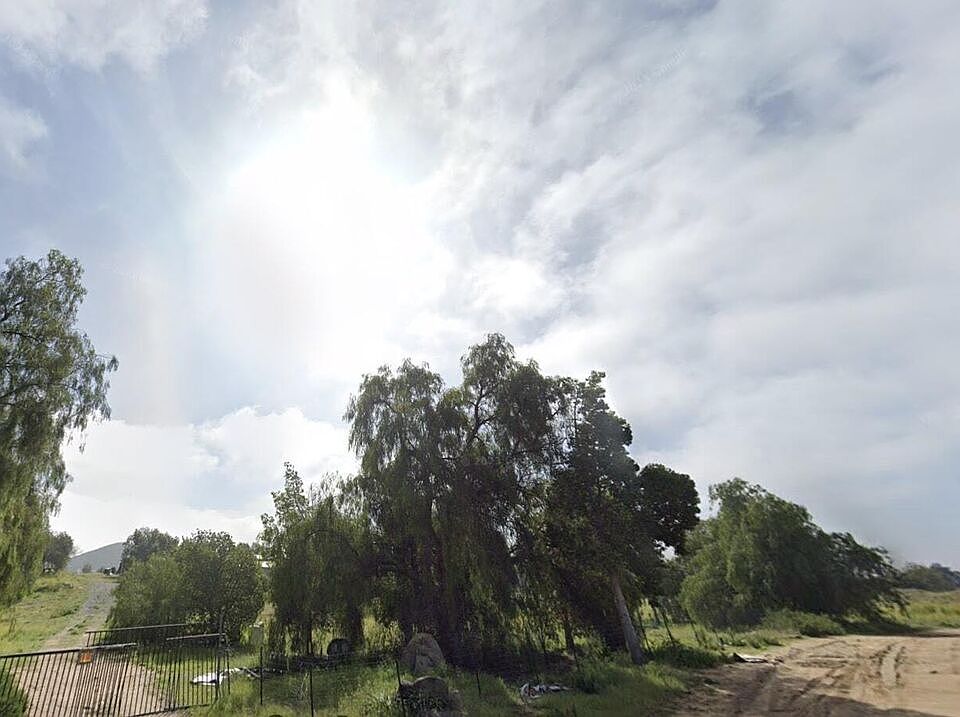 2nd image of 35218 Twin Willow Rd
