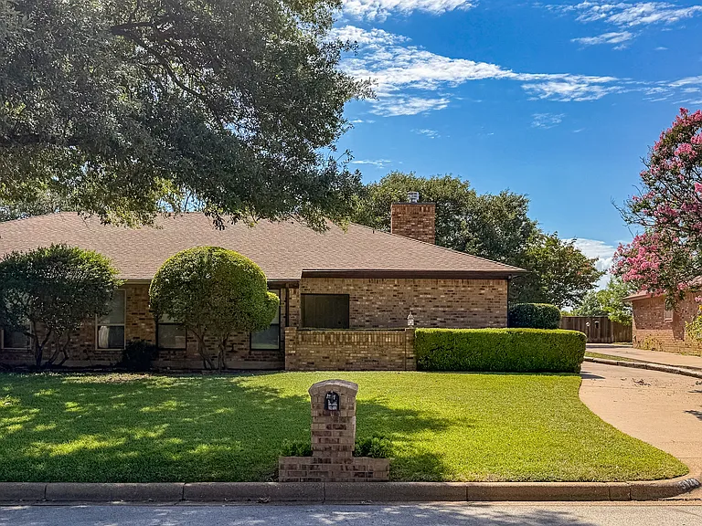 5128 Ledgestone Dr — Photo 1