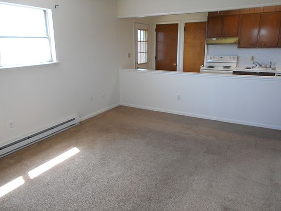 5th image of 718 E 18th St APT A16