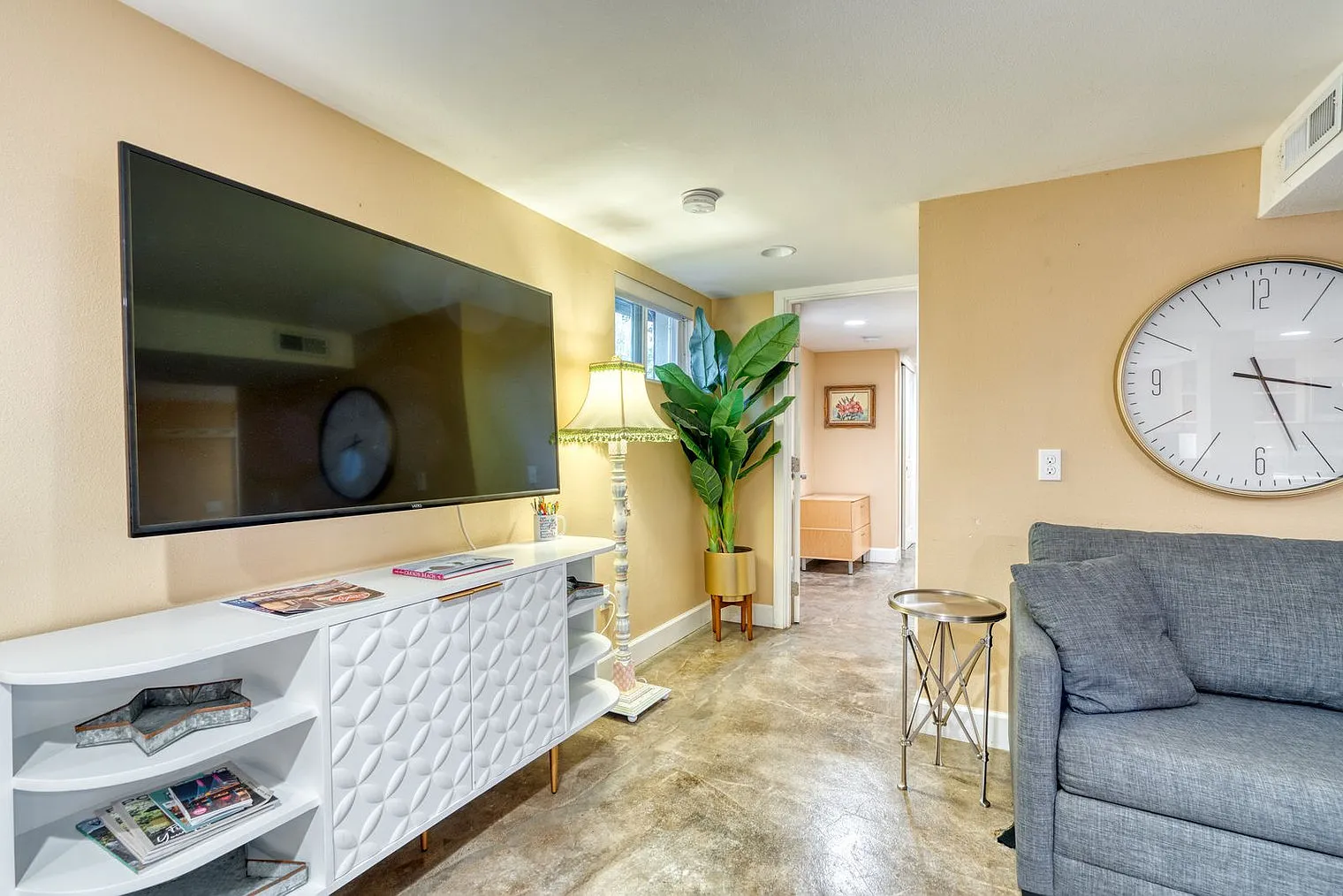 1 bed, 1.0 bath, 592 sqft, $2,670 — Photo 1