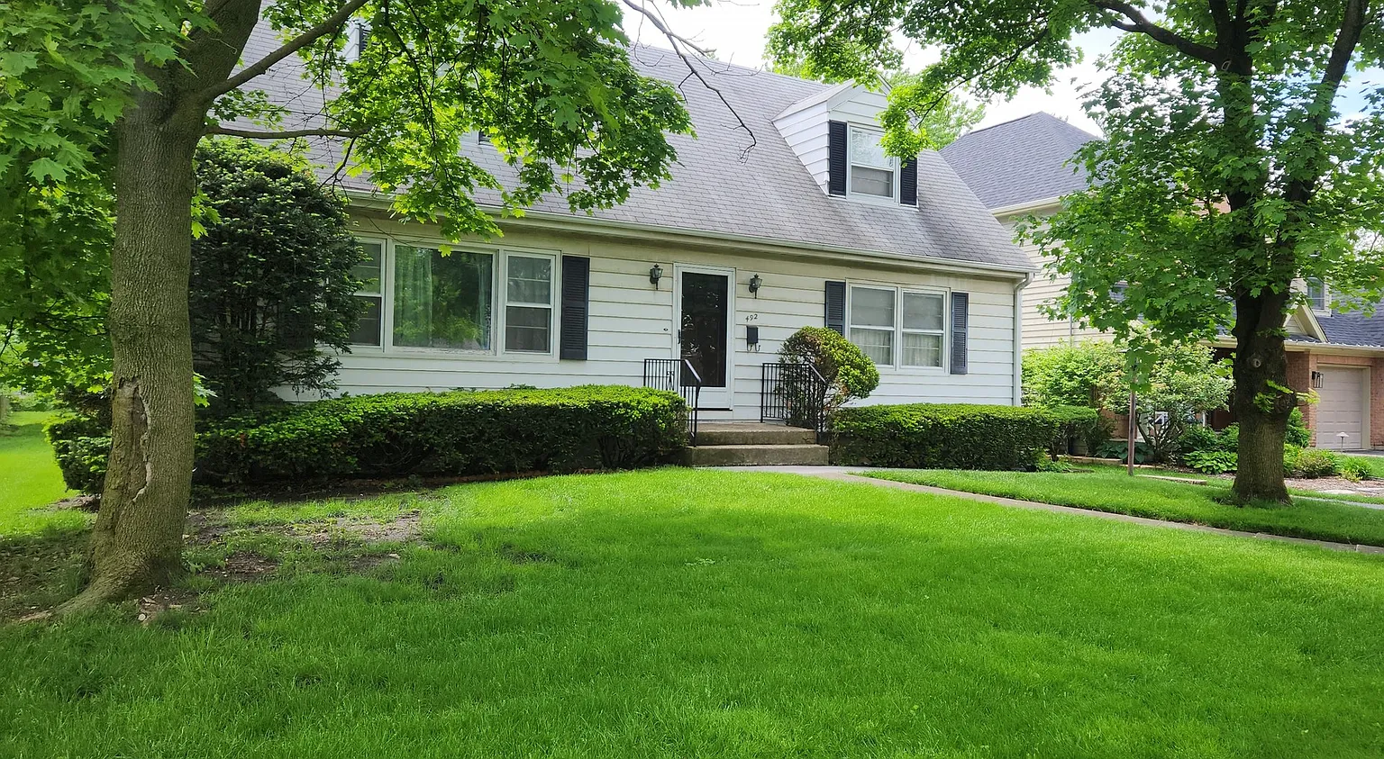 492 Longfellow Ave photo 1