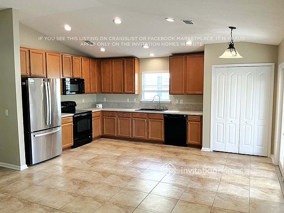 3rd image of 12577 White Cedar Trl