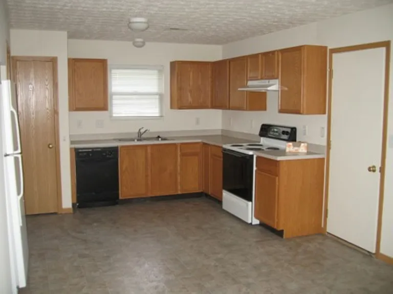 8290 Mira St — Photo 3