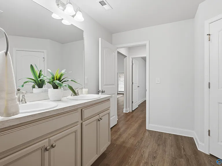 187 Abercorn Dr — Photo 23