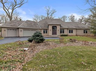 7515 Forest Oak Dr, McHenry, IL 60050