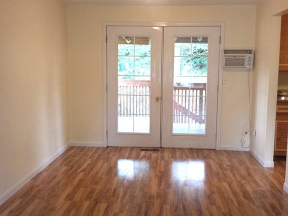 3rd image of 2875 Aegean Blvd NE