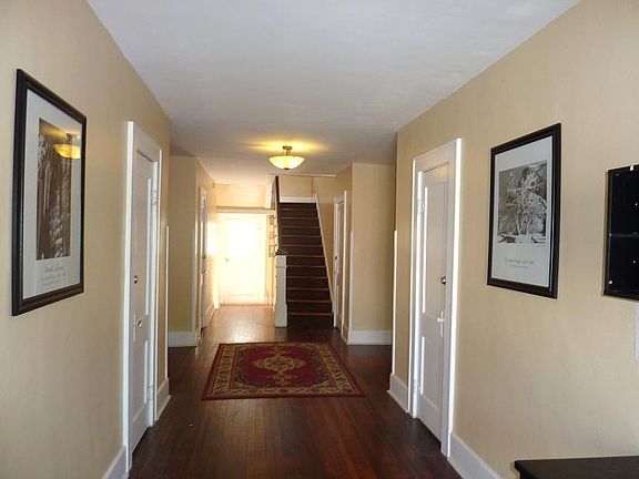 3rd image of 550 2nd St N APT 2