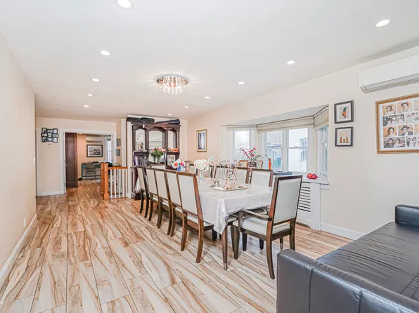 33 Manhattan Court image 6 of 32