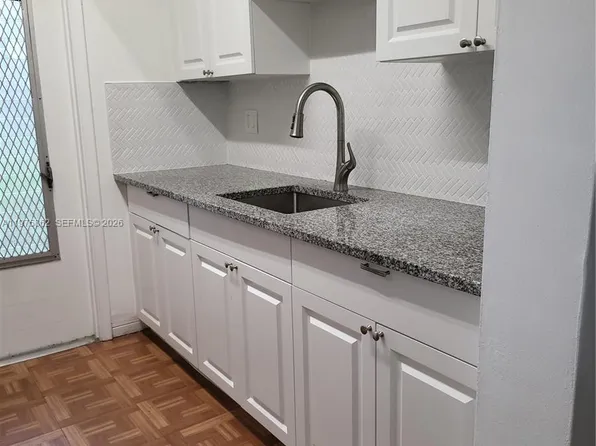 1836 Arthur St, Hollywood, FL