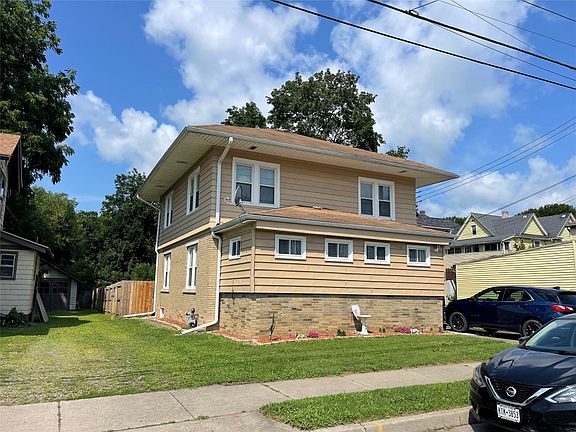 3rd image of 202 Harrison Ave