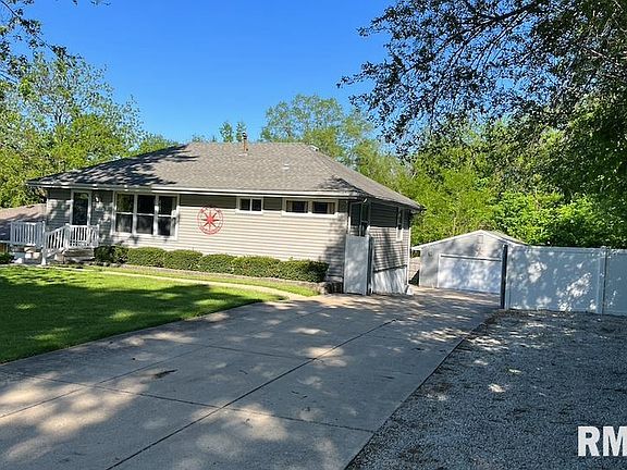 2nd image of 4507 NE Scenic Dr
