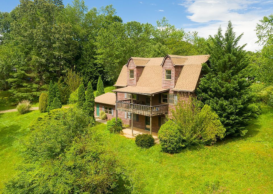 1st image of 186 Harmony Ln