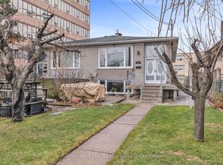 3562 Dufferin St, Toronto, ON M3K1N1