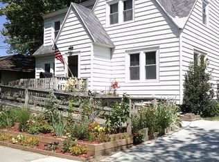 1076 W Larch Ave, Muskegon, MI 49441