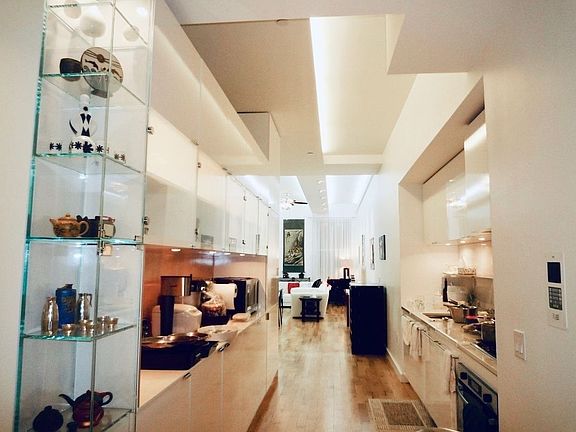 3rd image of 15 Broad St APT 824