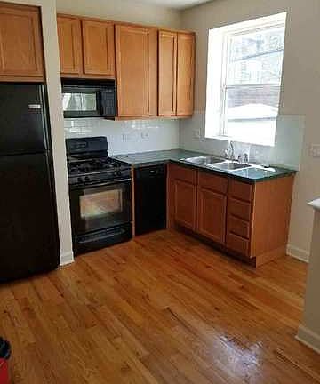 2nd image of 2307 W Granville Ave APT 1W