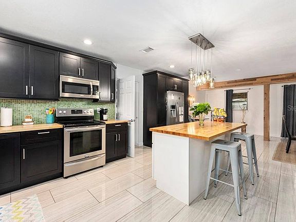 2nd image of 6139 Pauline Ave