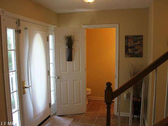 4th image of 9607 Hickory Hill Dr