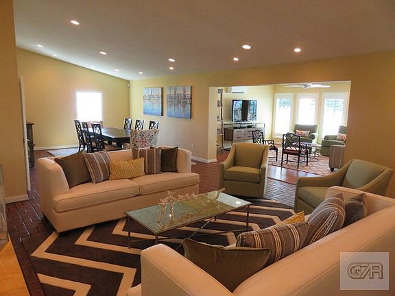 3rd image of 1401 Harbor View Dr