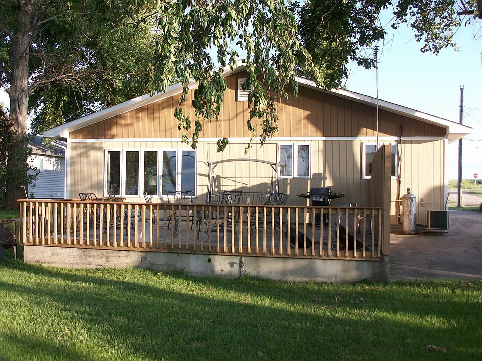 306 E Lakeshore Dr, Waubay, SD 57273 Zillow